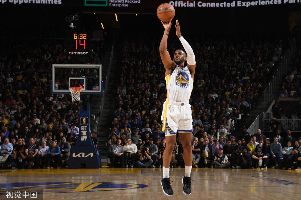 在为球队立 在为球队立